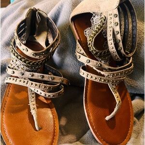 Women’s sandals